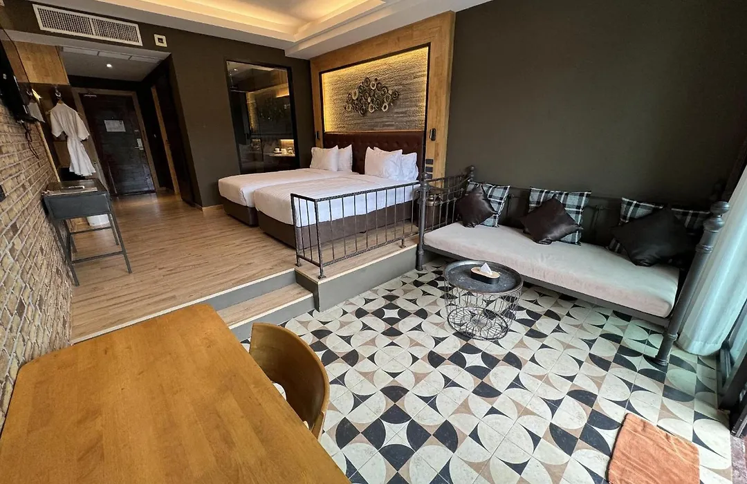 La Isla Pranburi Beach Resort-1